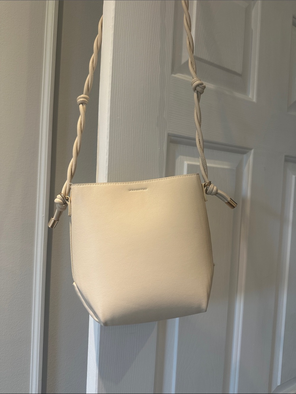 H&M Cream Twisted-Strap Crossbody Bag